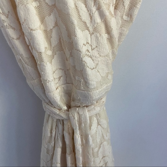 Amuse Society. Cream Lace Maxi Wrap Dress. Size Medium. - Picture 7 of 12